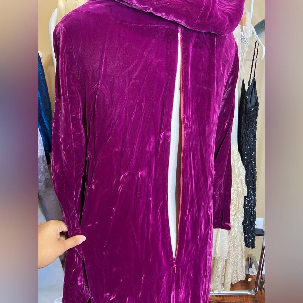 Elegant Purple Velvet Cape for Women - Picture 11 of 11